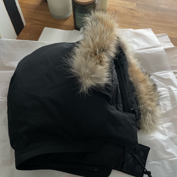 Canada Goose Women's Black Dawson Parka - Picture 3 of 7